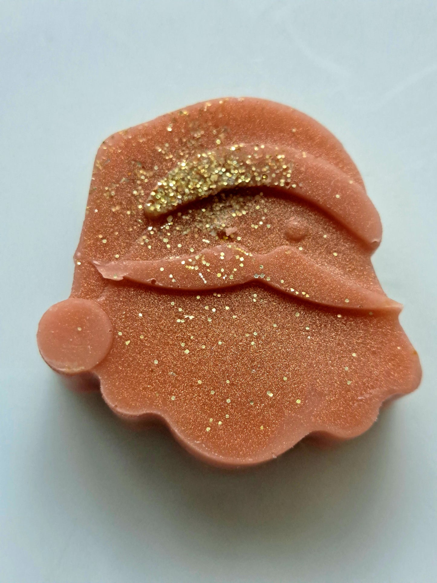 Gingerbread House X30 small hearts, including X1 christmas bonus shape.