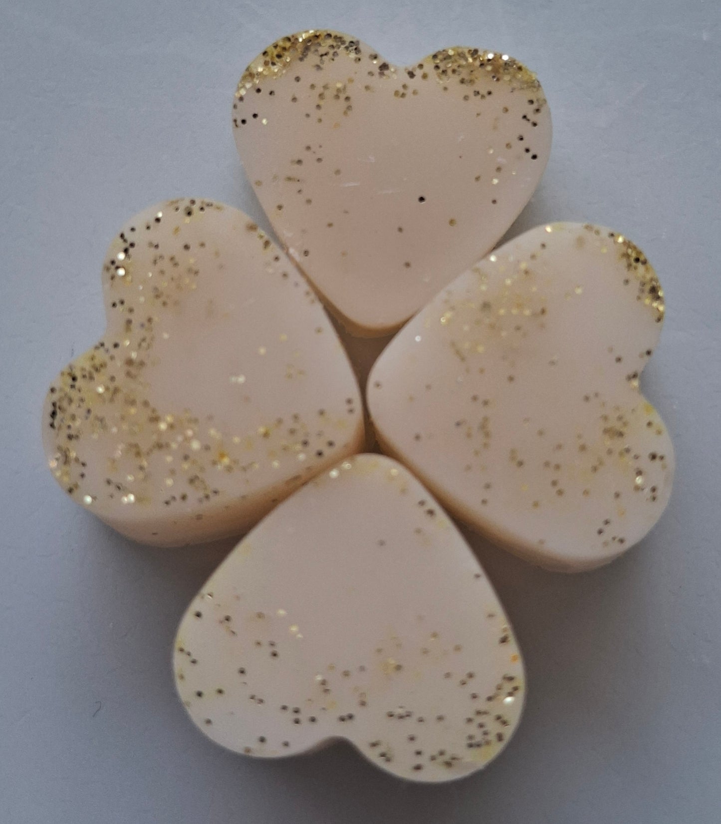 Toasted Marshmallow X30 small hearts, including X5 delicate autumn leaves and a bonus pumpkin 🎃