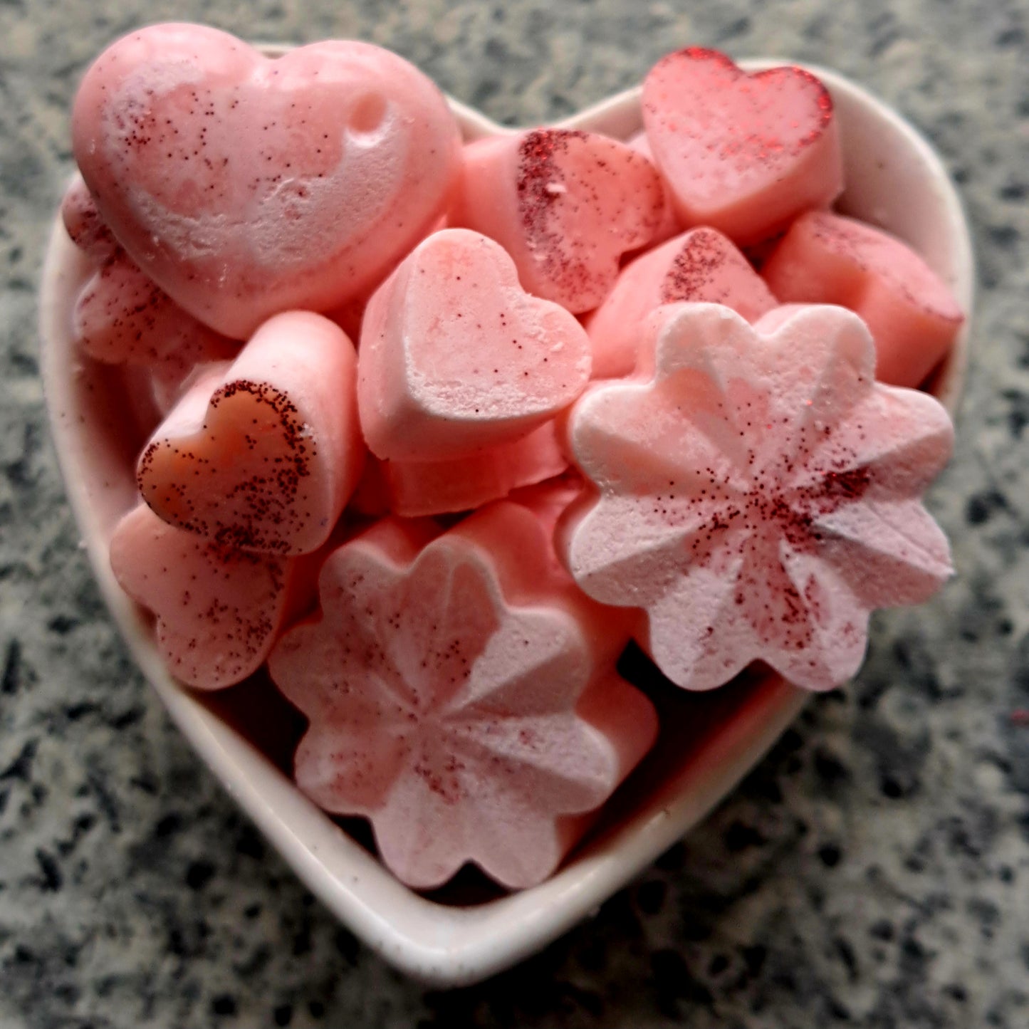 Bridgerton Inspired Buckingham Bramble X50gs of various size hearts and flowers 💐