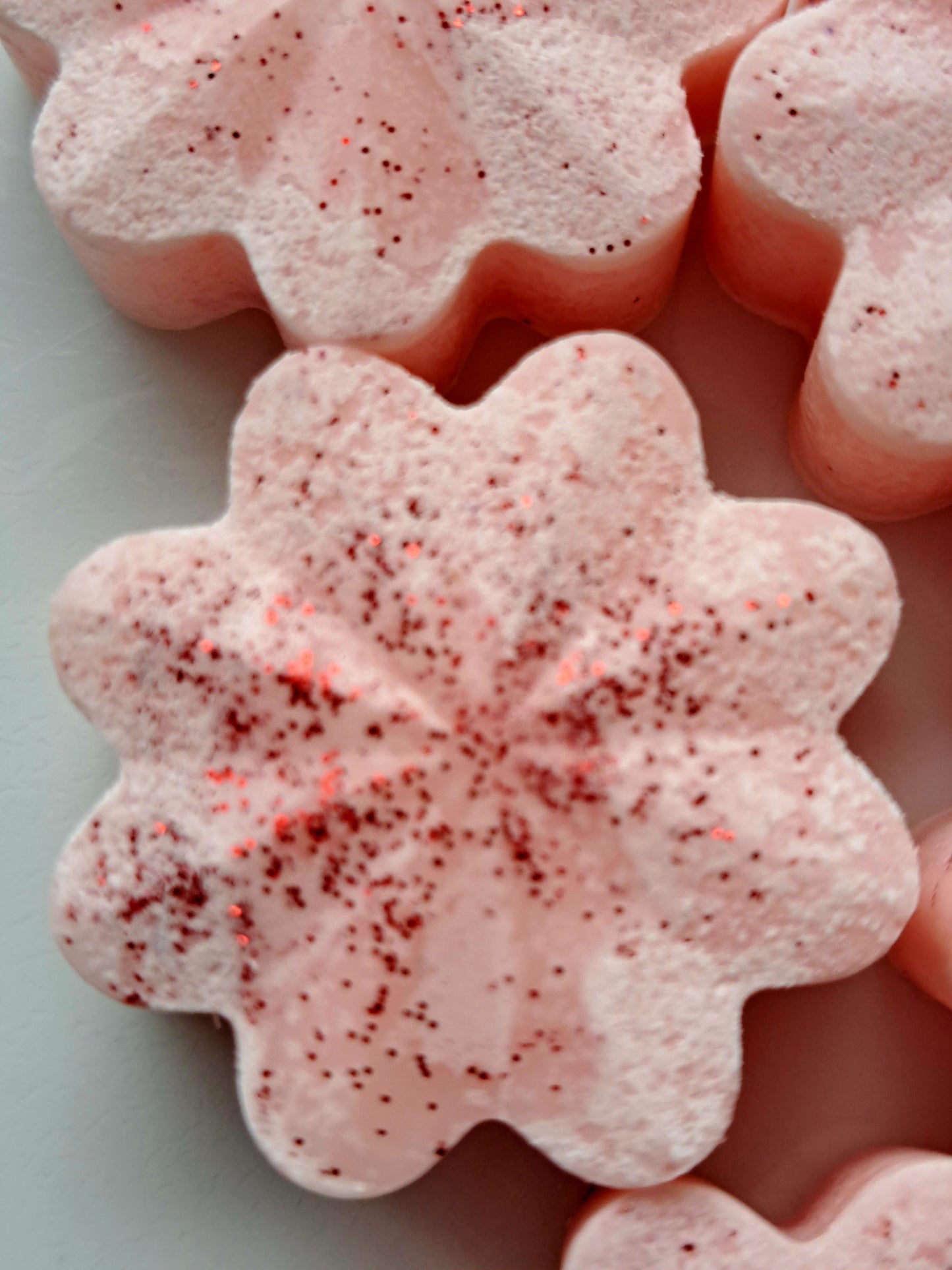 Bridgerton Inspired Buckingham Bramble X50gs of various size hearts and flowers 💐