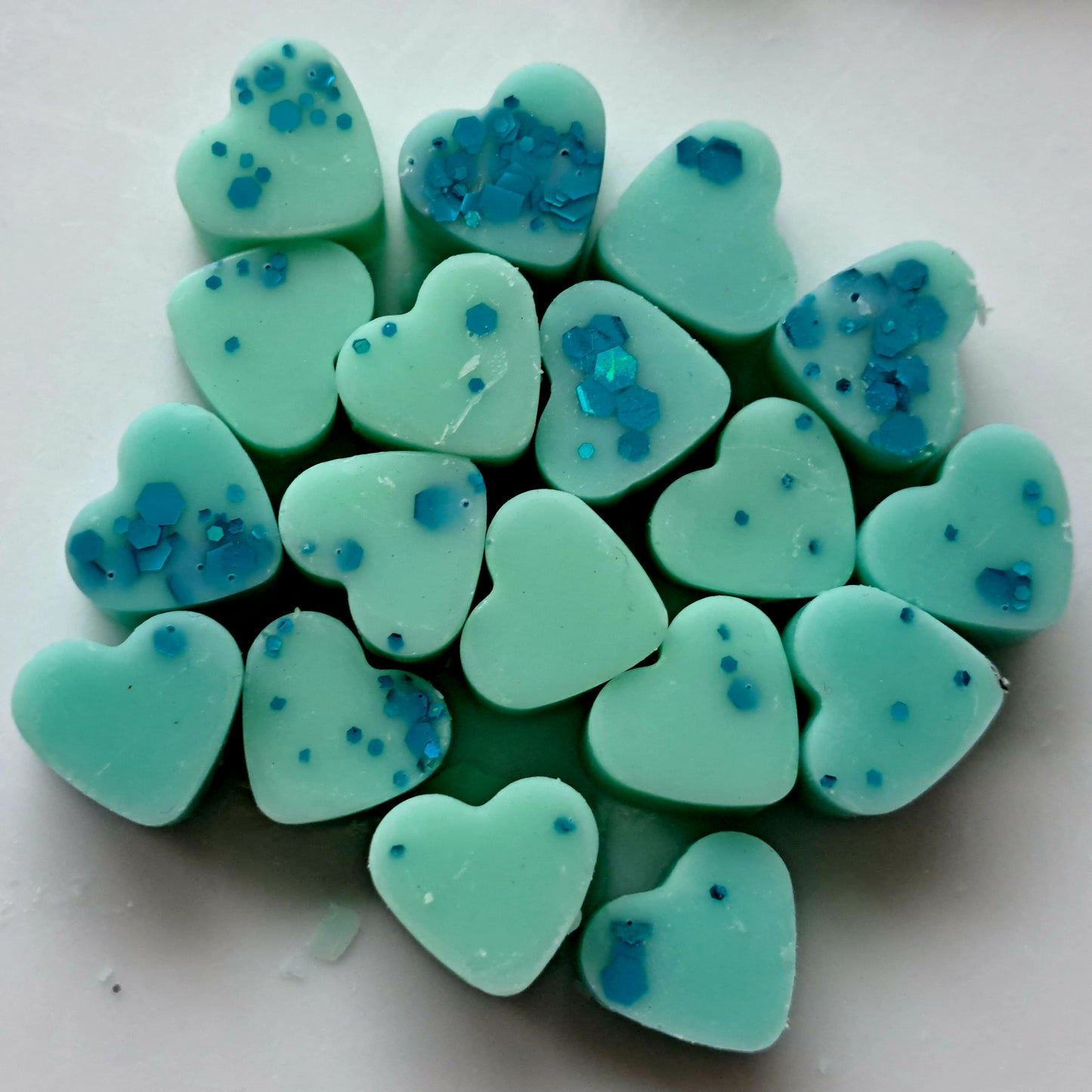 Bluebells and Wild Berries (Mrs Hinch Inspired) X30 small hearts, including X1 medium waffle.