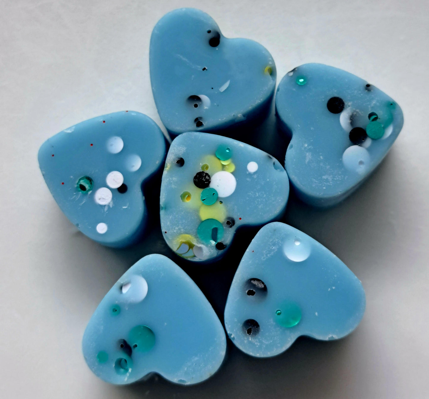 Bridgerton Inspired Budding Bluebells ✨️ 50gs of various size hearts and flowers 💐