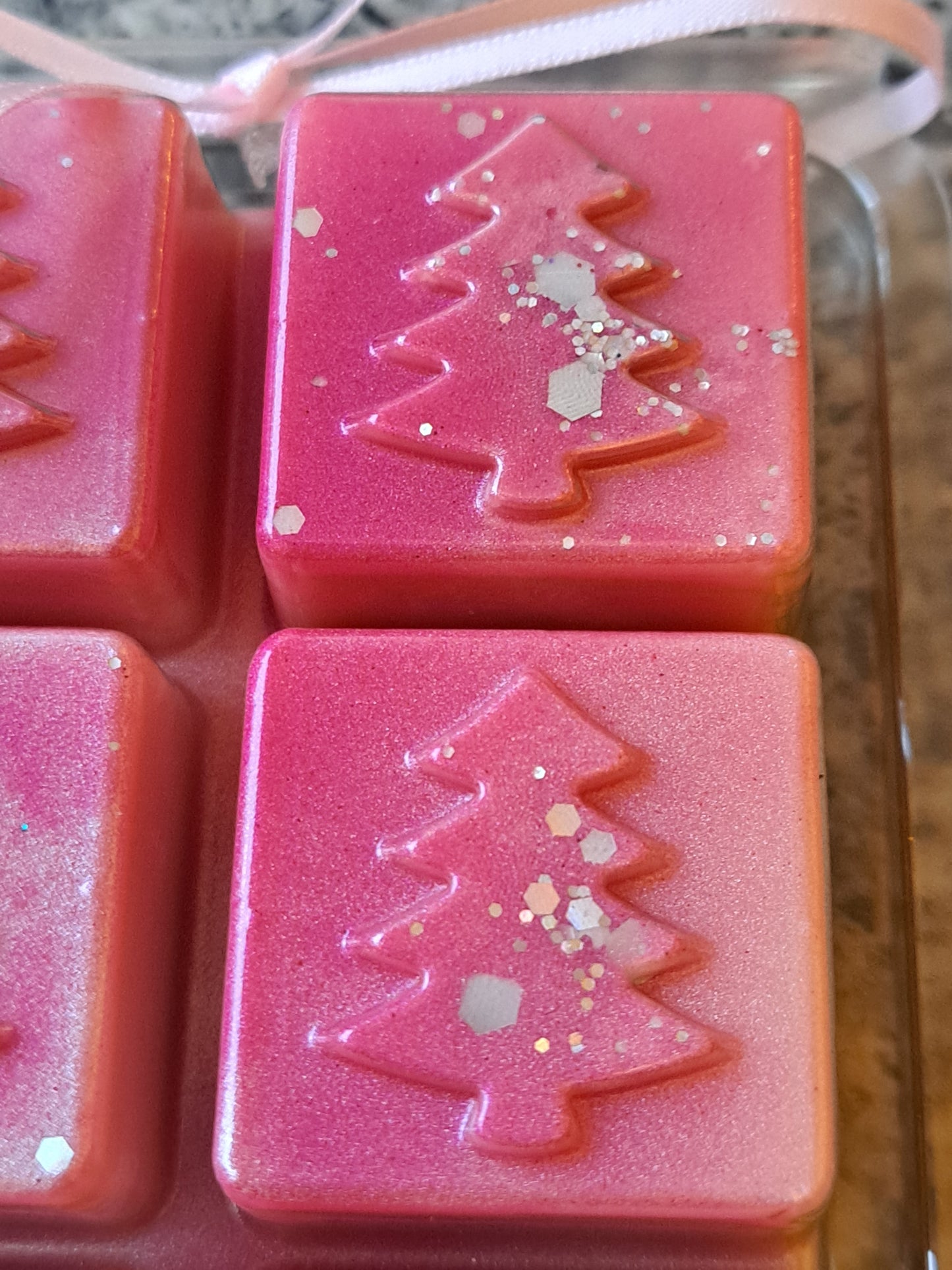 6 Cell Christmas Tree Clamshell Bar Rosey Wonderland (Mrs Hinch Inspired)