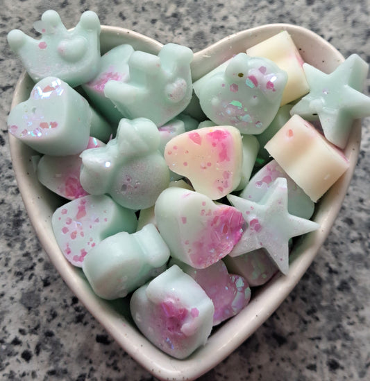 Angelic Touch ( Similar to a popular women's perfume) X50 grams of small hearts and Disney-inspired shapes.