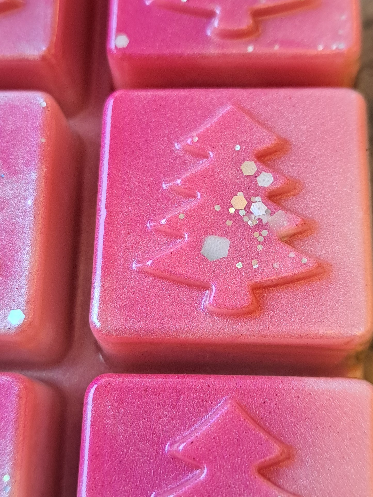 6 Cell Christmas Tree Clamshell Bar Rosey Wonderland (Mrs Hinch Inspired)