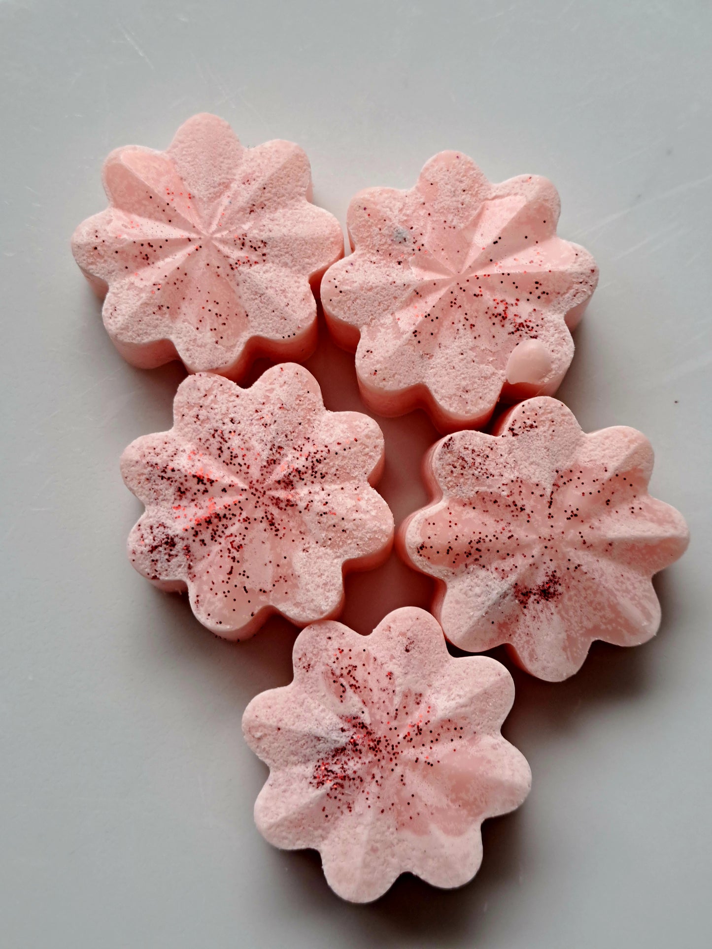 Bridgerton Inspired Buckingham Bramble X50gs of various size hearts and flowers 💐