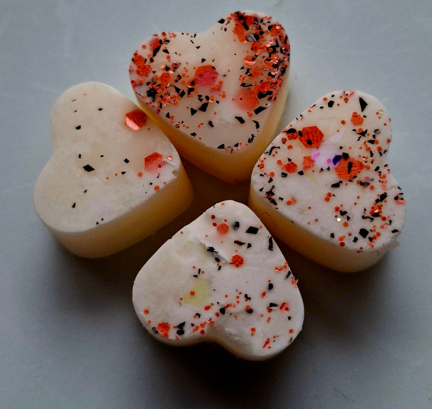 Pumpkin Cream Crumble X30 small hearts, including X5 delicate autumn leaves 🍂 and a bonus pumpkin 🎃